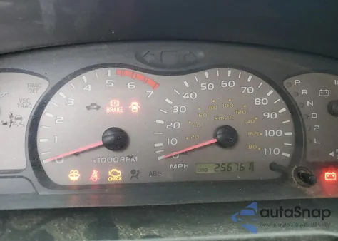 2004 Toyota Sequoia Sr5 z USA, uszkodzony, nr VIN 5TDZT34A64S237985